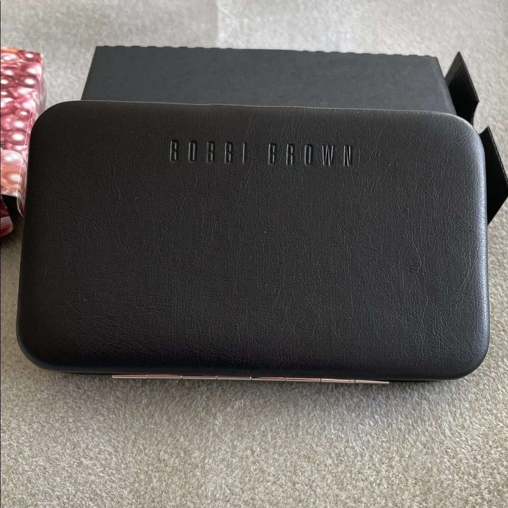 NWB BOBBI BROWN Caviar and Oyster Mini Brush Collection O/S